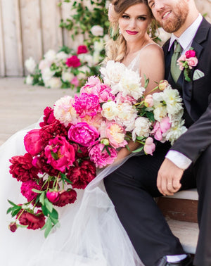 
                  
                    Load image into Gallery viewer, Bridal Box - 25 to 100 stems
                  
                